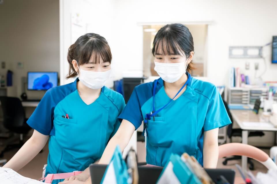 働く様子の写真